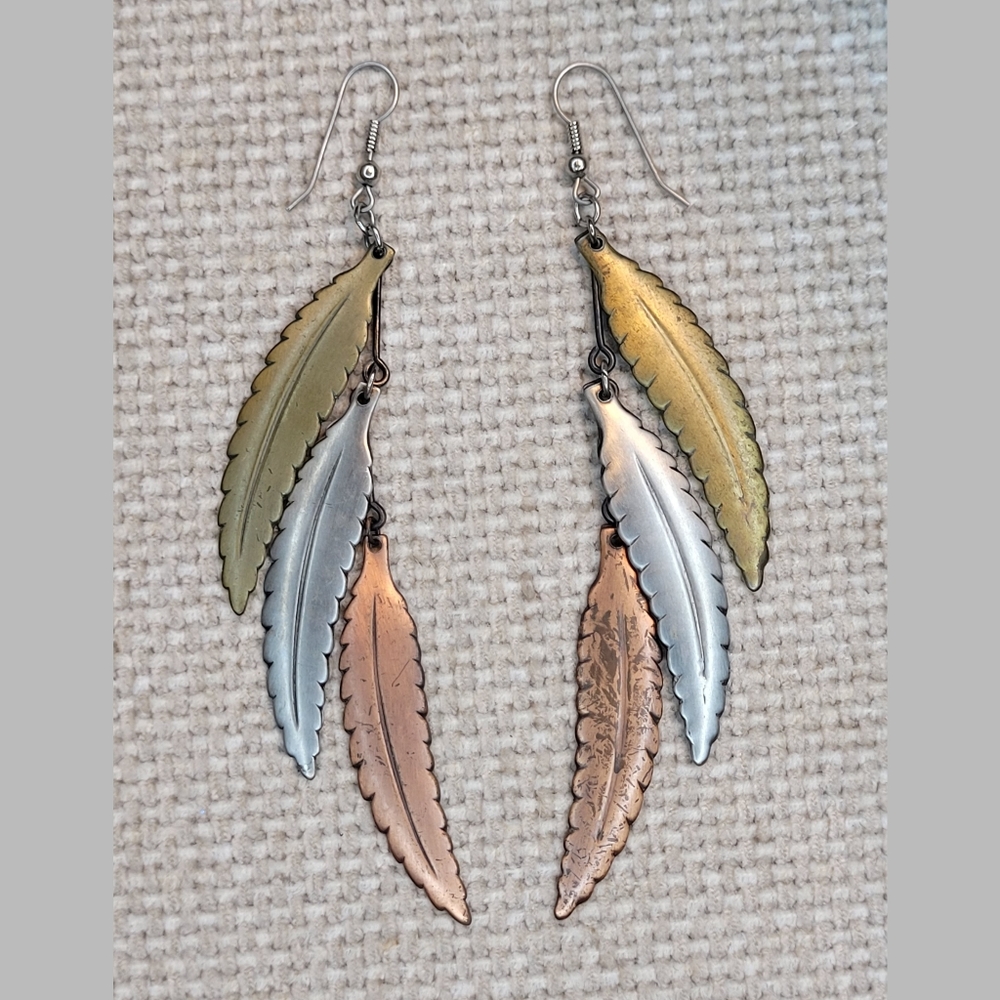 Vintage 80's Tricolor Feather Dangle Earrings